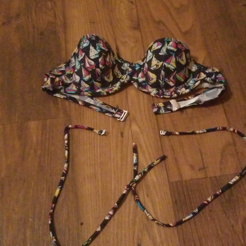 Pink Victoria secret sailboat swimsuit top